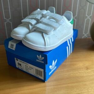 Toddler - sz 9 Toddler Green Adidas Stan Smiths (Brand New)